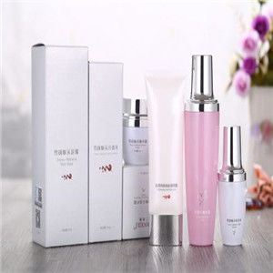 領美化妝品加盟優勢 把握美妝行業機遇，共創財富未來